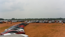 Clip: Hơn 500 xe lập kỷ lục xếp hình tại Hà Nội mừng 10 năm thành lập Otofun